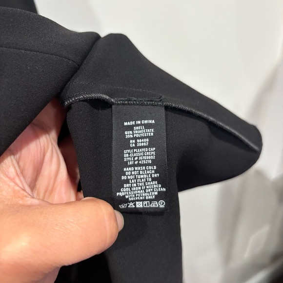 NWOT! Theory Pleated Cap Sleeve‎ Black Classic Crepe A-line Dress V-neck Size 4 - Picture 7 of 9